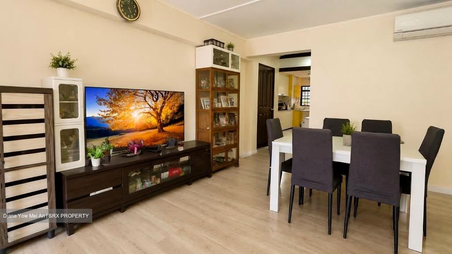 Blk 309 Serangoon Avenue 2 (Serangoon), HDB 4 Rooms #578728891